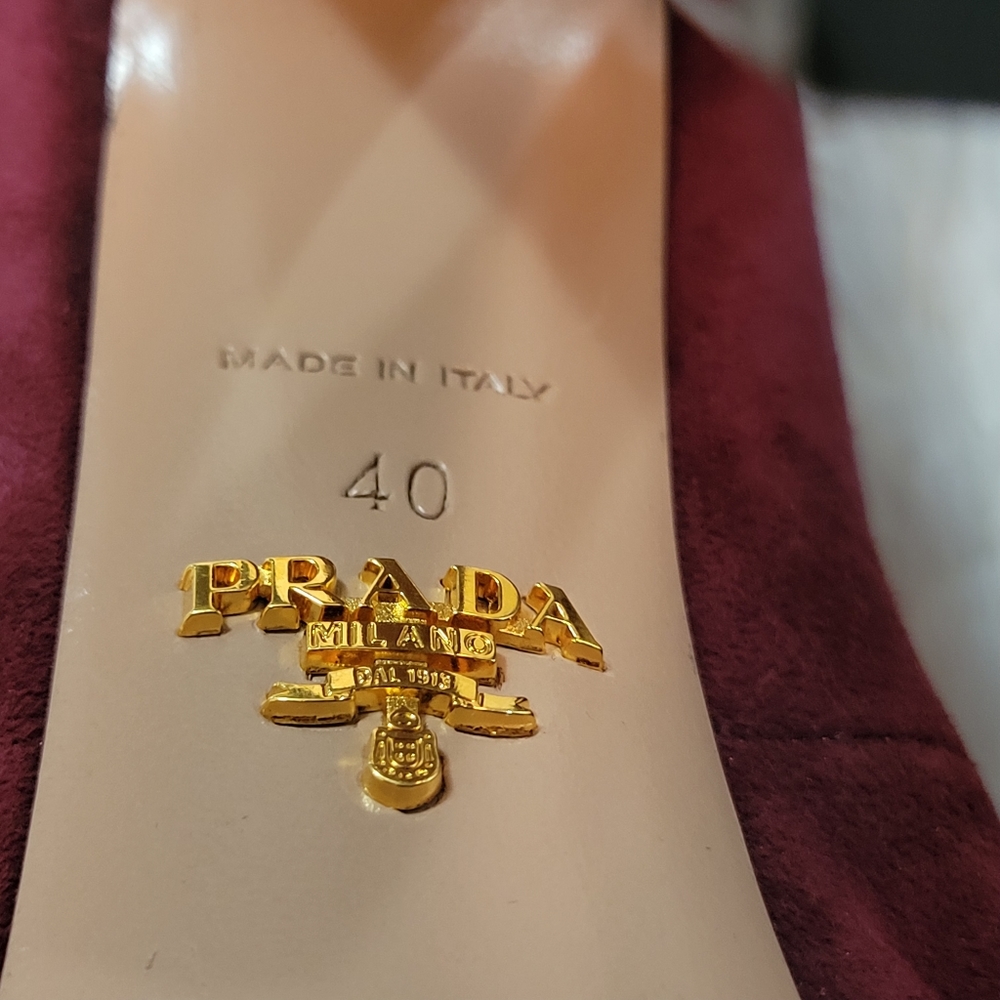 Prada Suede Pumps SZ 40 - Picture 6 of 7